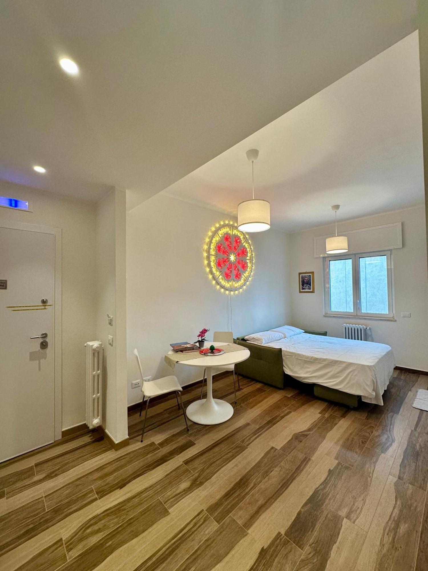 Rainbow Luxury - Sea View Apartament